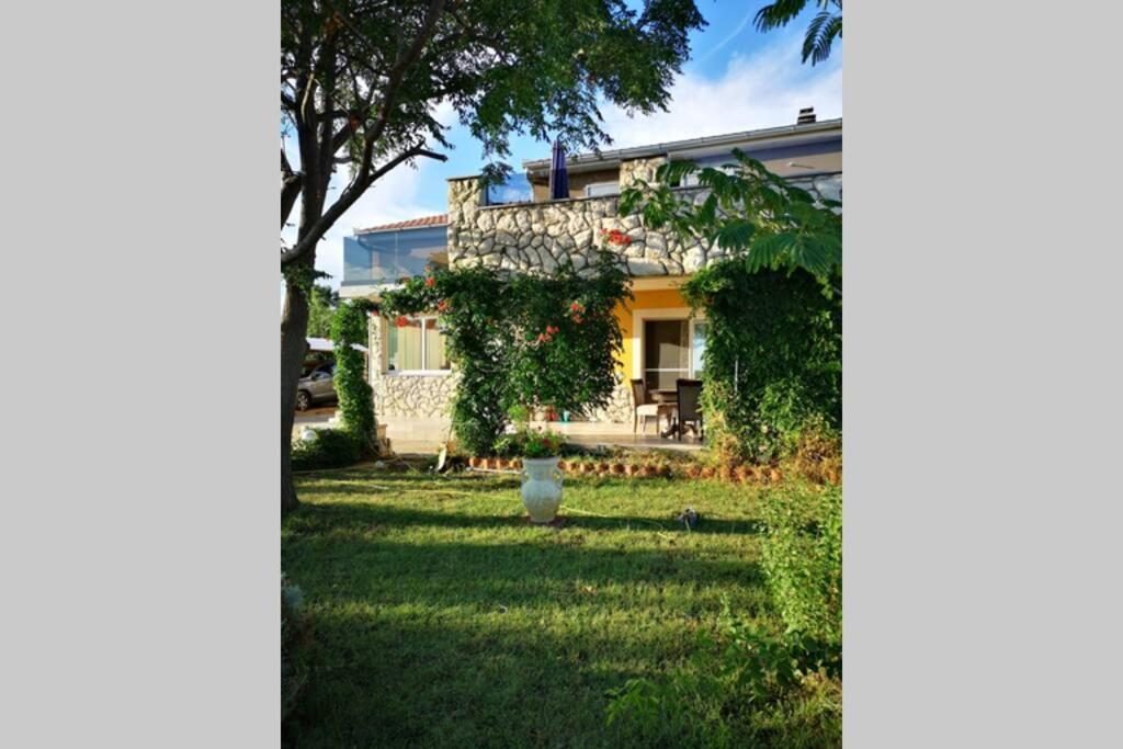 Apartman Chiara Galovac  Екстериор снимка