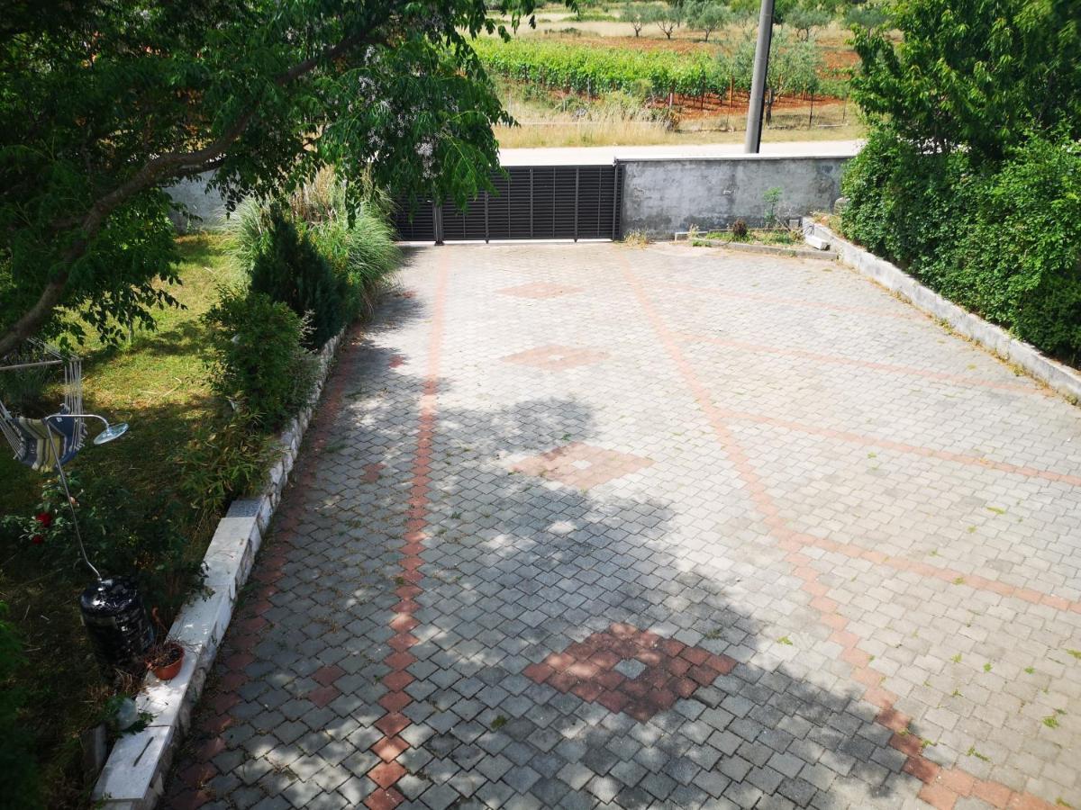 Apartman Chiara Galovac  Екстериор снимка